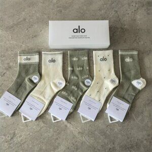 Alo Yoga Socks 5 Pack